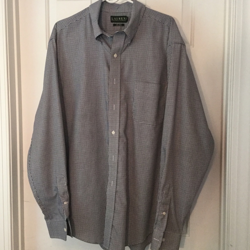 Ralph Lauren Men’s button down collared shirt 👔